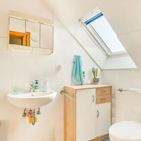 Cozy In P Hlde With Sauna Apartment *
